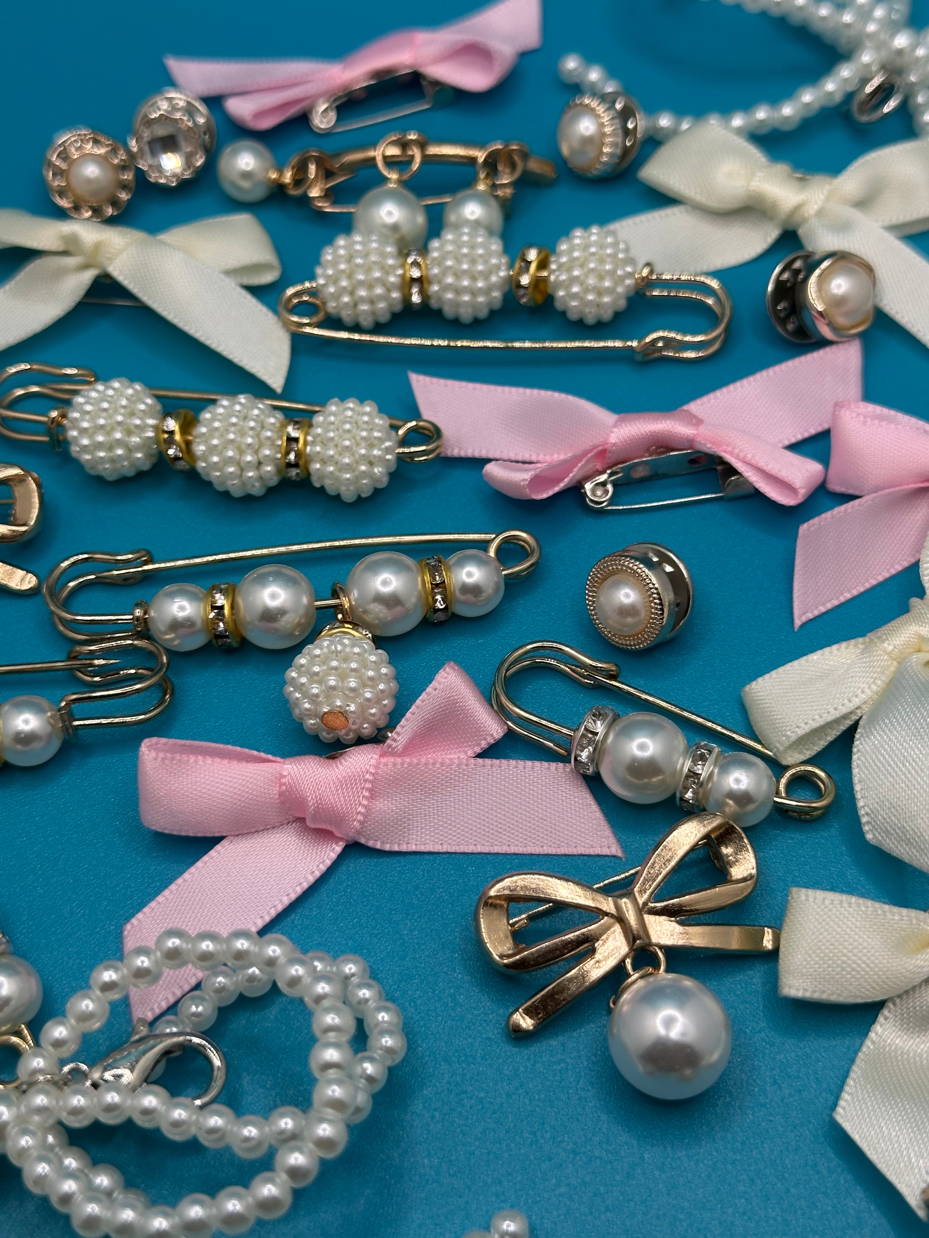 Pearl & Gold Sneaker Jewels